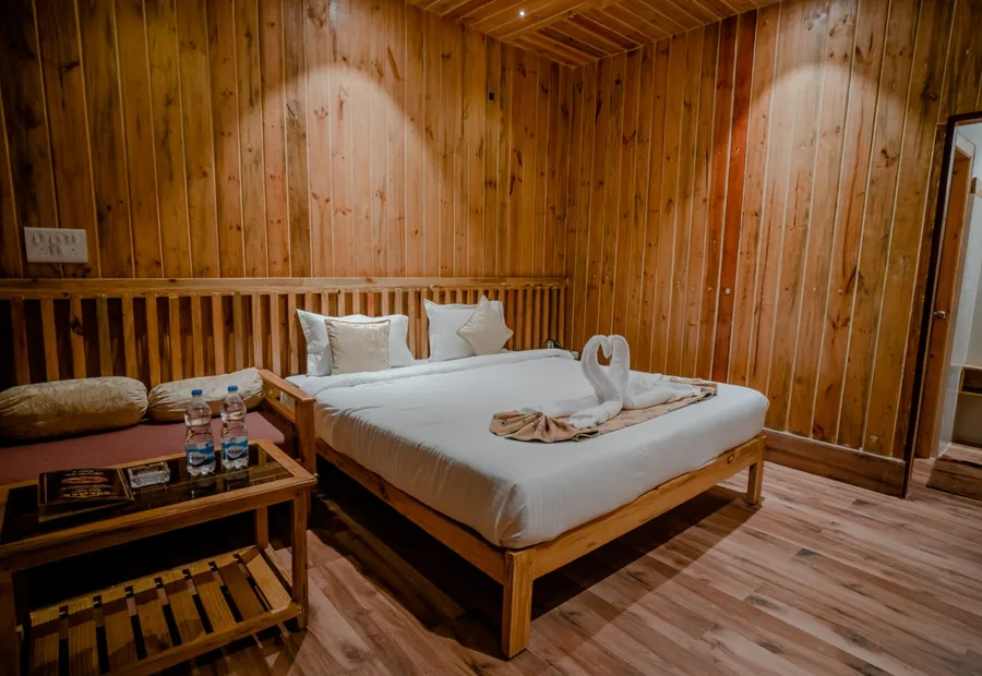Comfortable premium resort room in Purulia